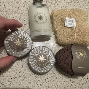 BVLGARI BEAUTY Soap x2, Stone, lotion & lufah